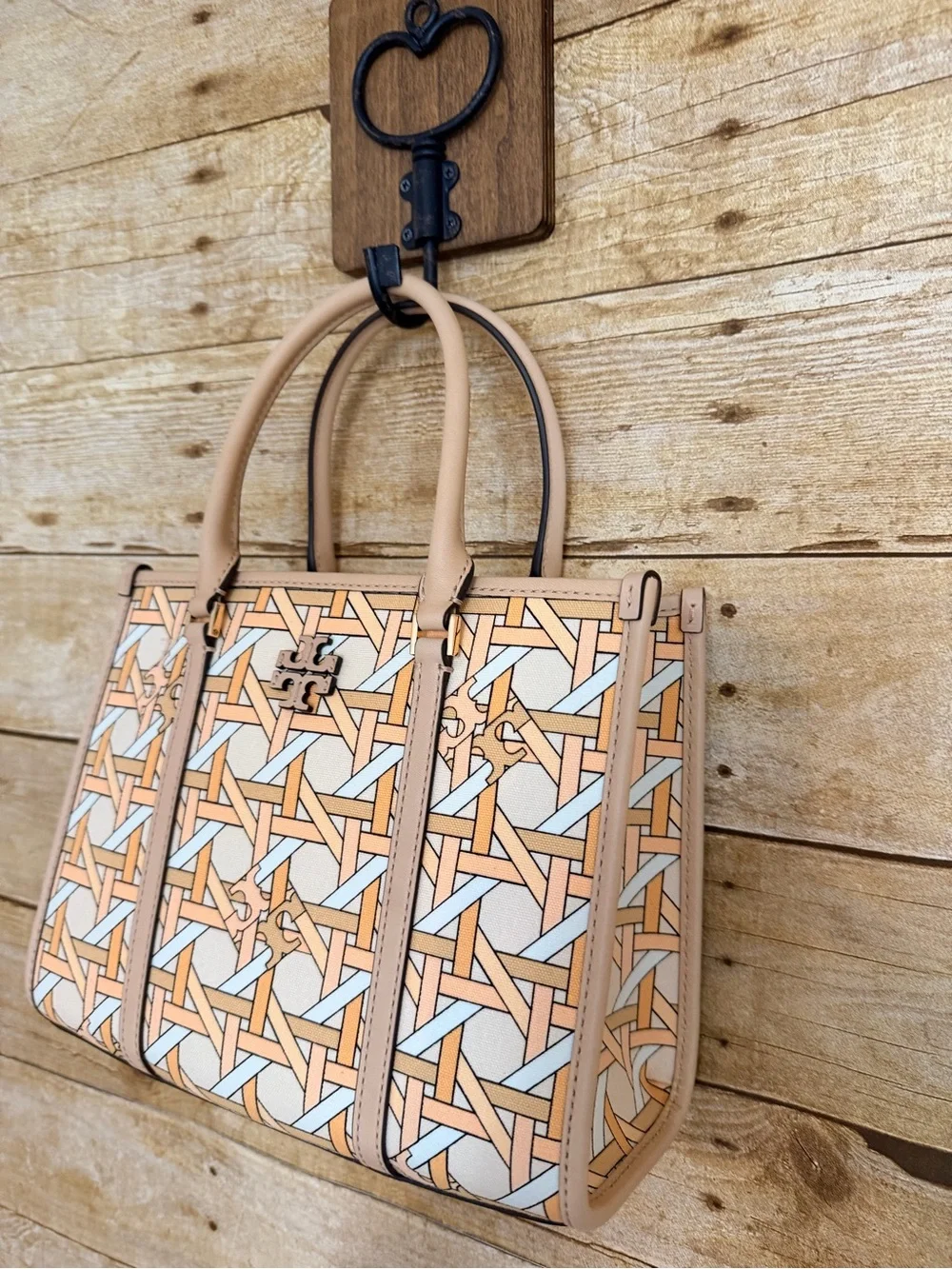 Tory Burch tory burch